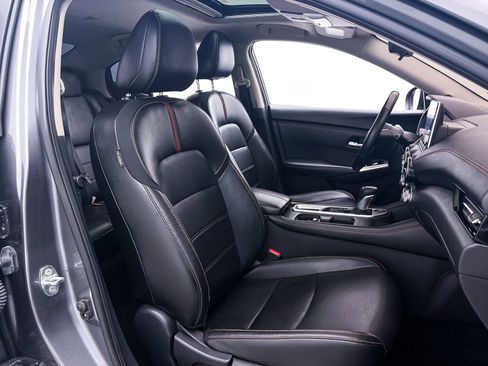 Used 2023 Nissan Sentra SR w/ SR Premium Package image 34