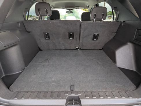 Used 2019 Chevrolet Equinox LT FWD image 15