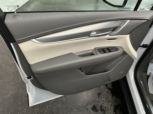 Used 2025 Cadillac XT5 Premium Luxury image 20