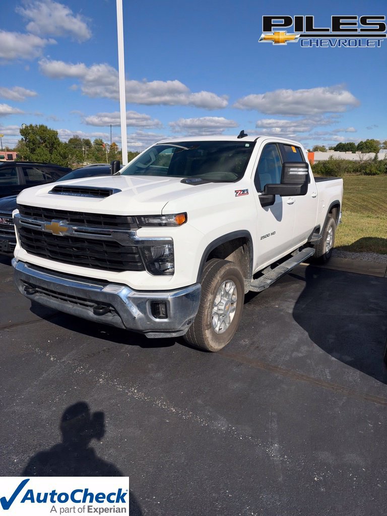 Used 2026 Chevrolet Silverado 2500 LT AWD/4WD image 1