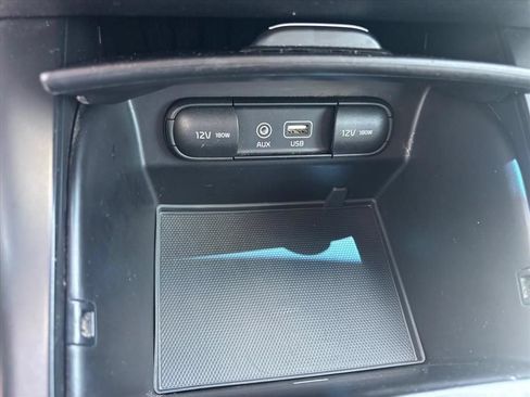 Used 2018 Kia Sorento LX AWD/4WD image 21