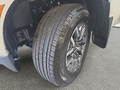 New 2026 Nissan Frontier SV w/ Tow Package image 31