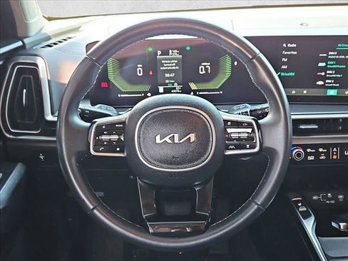Used 2024 Kia Sorento S FWD image 14