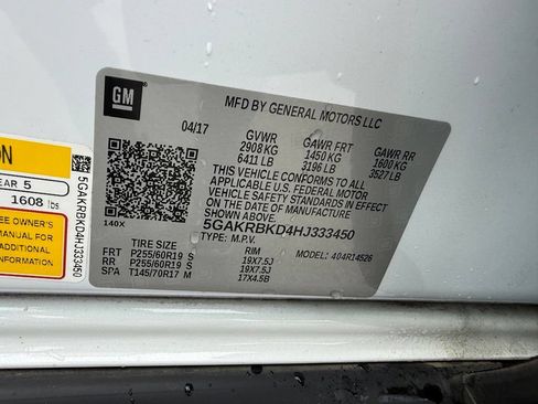 Used 2017 Buick Enclave Leather FWD image 18
