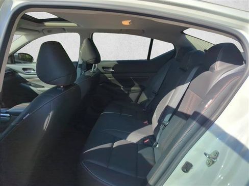 Used 2023 Nissan Altima 2.5 SR w/ SR Premium Package FWD image 19