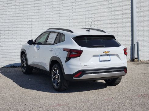 New 2026 Chevrolet Trax LT w/ Driver Confidence Package image 3