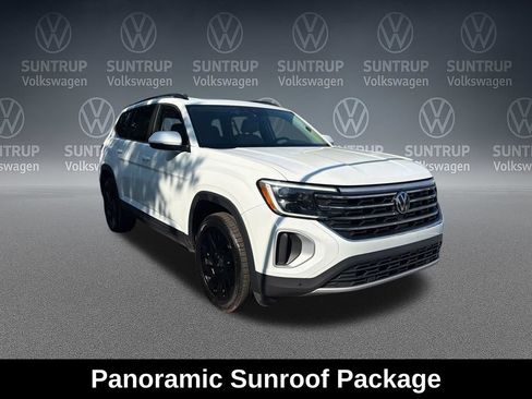 Used 2024 Volkswagen Atlas SE w/ Panoramic Sunroof Package FWD image 9