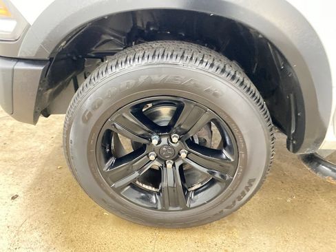 Used 2022 RAM 1500 Warlock AWD/4WD image 17