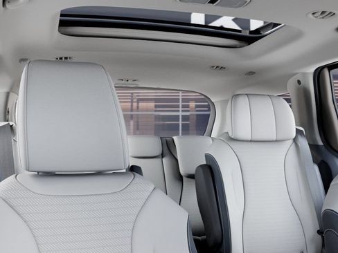 Certified 2026 Kia Carnival SX Prestige FWD image 27