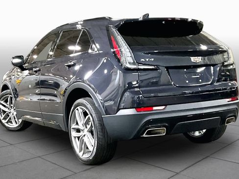 Used 2022 Cadillac XT4 Sport w/ Enhanced Visibility Package FWD image 12