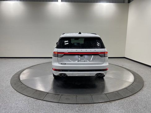New 2026 Lincoln Aviator AWD image 6