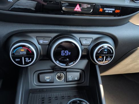 New 2026 Hyundai Venue SEL image 18