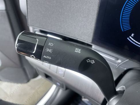 Used 2025 Hyundai Kona SEL image 29