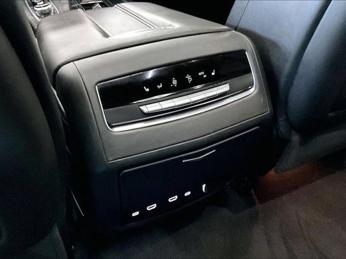 Used 2023 Cadillac Escalade ESV V AWD/4WD image 10
