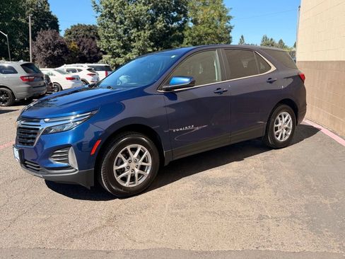 Used 2023 Chevrolet Equinox LT AWD/4WD image 9