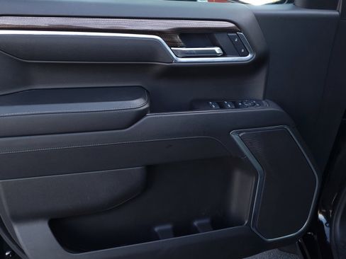 Used 2025 Chevrolet Silverado 1500 LT image 9