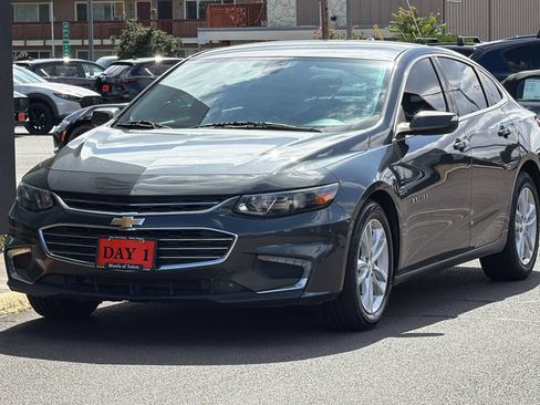 Used 2018 Chevrolet Malibu LT FWD image 9