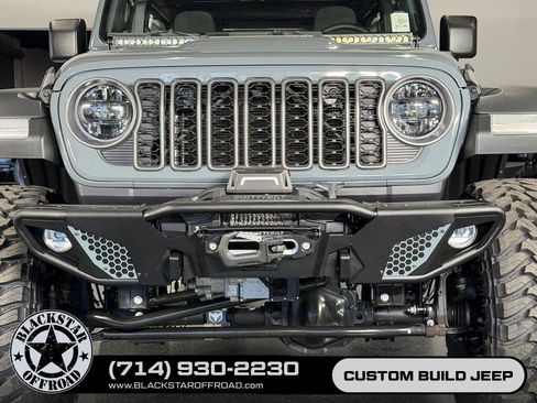Used 2025 Jeep Wrangler Unlimited Rubicon 4xe w/ Safety Group AWD/4WD image 10
