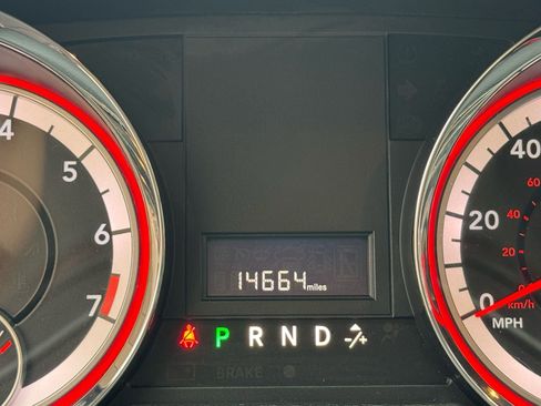 Used 2017 Dodge Grand Caravan SE w/ Power Window Group image 17