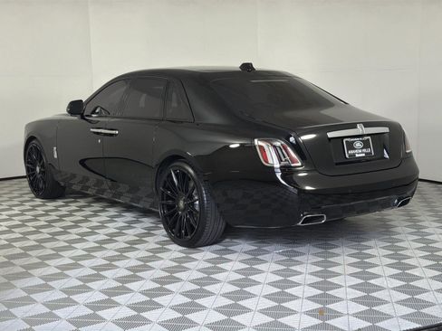 Used 2025 Rolls-Royce Ghost image 3