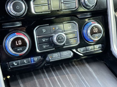 Used 2022 GMC Yukon Denali image 19