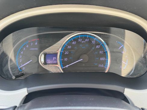 Used 2013 Toyota Sienna XLE FWD image 26
