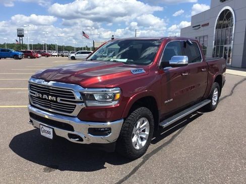 Used 2022 RAM 1500 Laramie AWD/4WD image 4