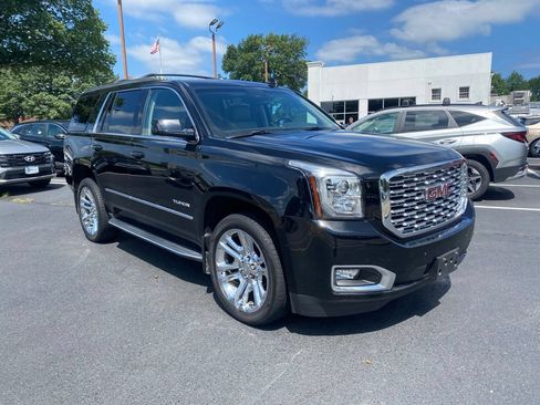 Used 2018 GMC Yukon SLT w/ Premium Edition AWD/4WD image 2