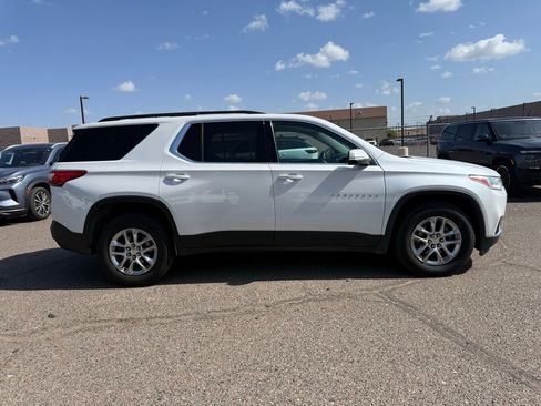 Used 2021 Chevrolet Traverse LT FWD image 4