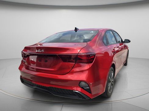 Used 2023 Kia Forte LXS FWD image 6