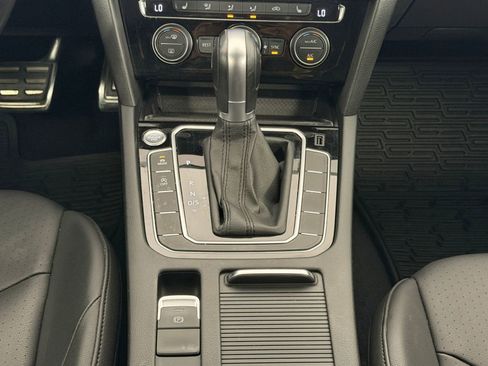 Used 2019 Volkswagen Arteon SE image 17