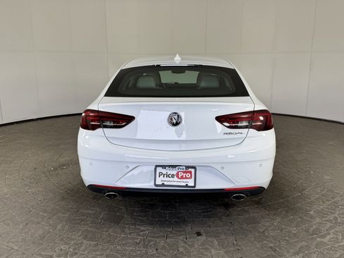 Used 2019 Buick Regal Preferred w/ Driver Confidence Package I image 7
