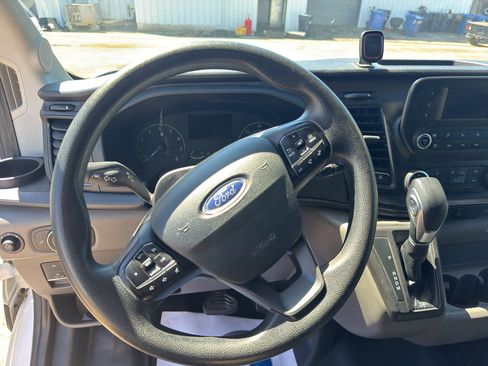 Used 2024 Ford Transit 250 148 Medium Roof RWD image 22