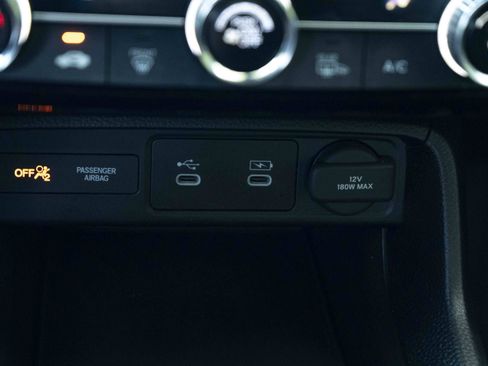 Used 2025 Honda Civic Sport image 34
