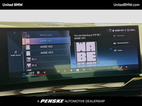 Used 2025 BMW 530i w/ Premium Package image 8