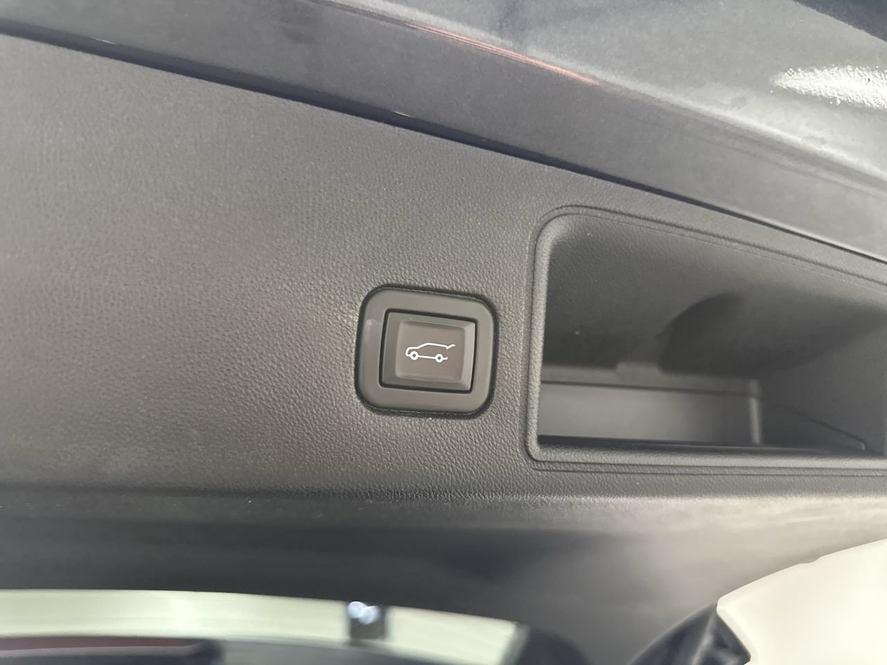 Used 2020 GMC Terrain SLE w/ Driver Convenience Package AWD/4WD image 26
