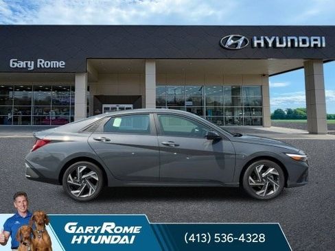 Certified 2025 Hyundai Elantra SEL FWD image 9