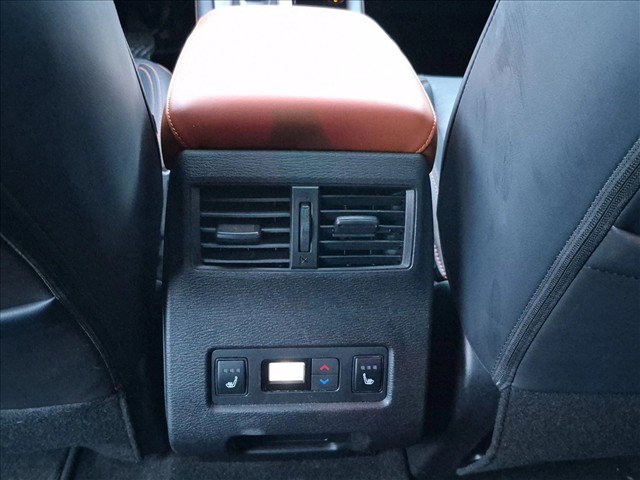 Used 2024 Mitsubishi Outlander SEL Black Edition FWD image 14