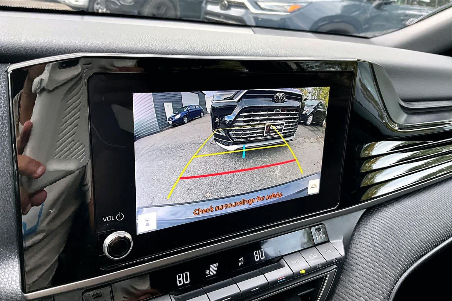 Used 2026 Toyota Camry SE AWD/4WD image 27