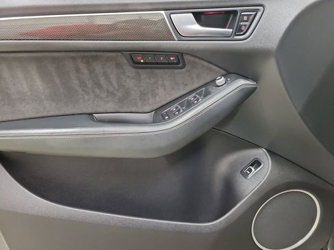 Used 2016 Audi SQ5 Premium Plus w/ Technology Package image 21