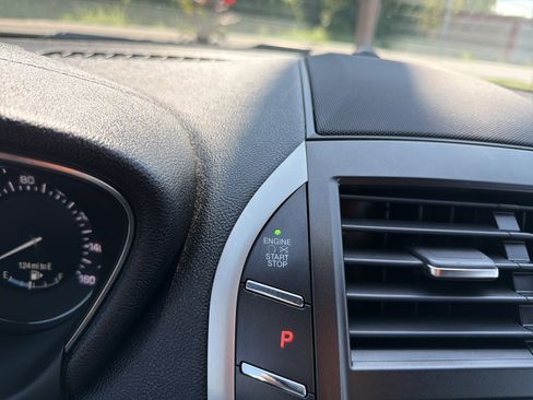 Used 2019 Lincoln MKC Premiere AWD/4WD image 23
