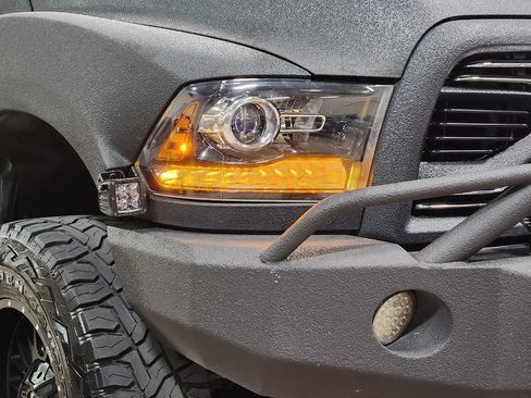 Used 2017 RAM 2500 Longhorn w/ Convenience Group AWD/4WD image 13