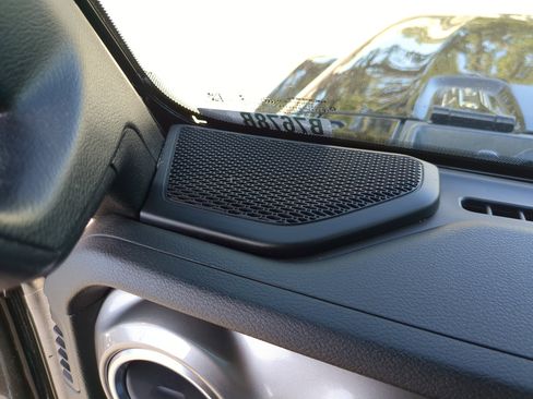 Used 2020 Jeep Gladiator Overland w/ Safety Group image 17