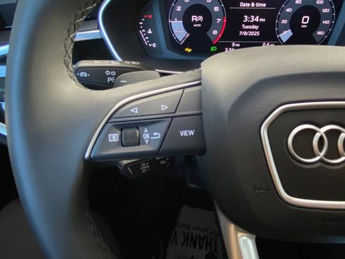 Used 2025 Audi Q3 2.0T Premium Plus w/ Premium Plus Package image 13