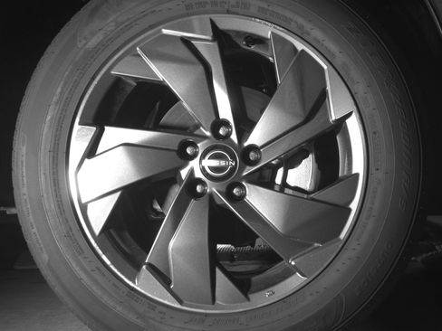 Used 2025 Nissan Rogue SV FWD image 13