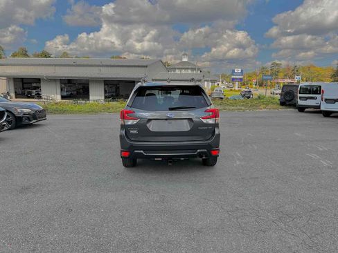 Used 2023 Subaru Forester Premium image 6