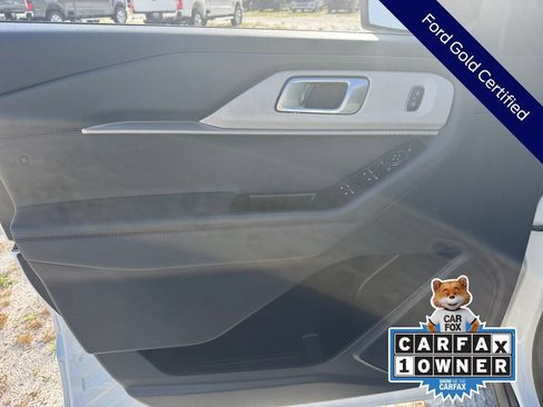 Used 2025 Ford Explorer Active w/ Active Comfort Package RWD image 36