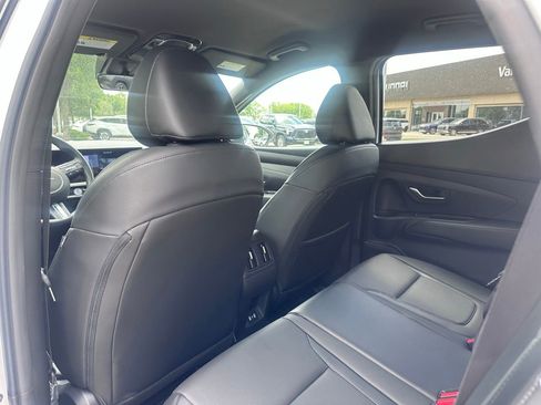 Used 2025 Hyundai Santa Cruz SEL FWD image 14
