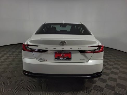 Used 2025 Toyota Camry XLE FWD image 8