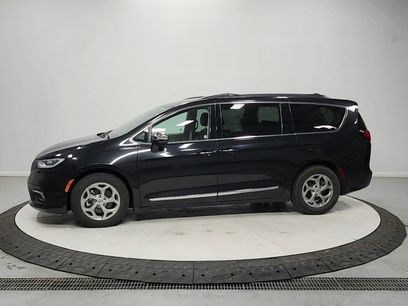 Used 2023 Chrysler Pacifica Limited